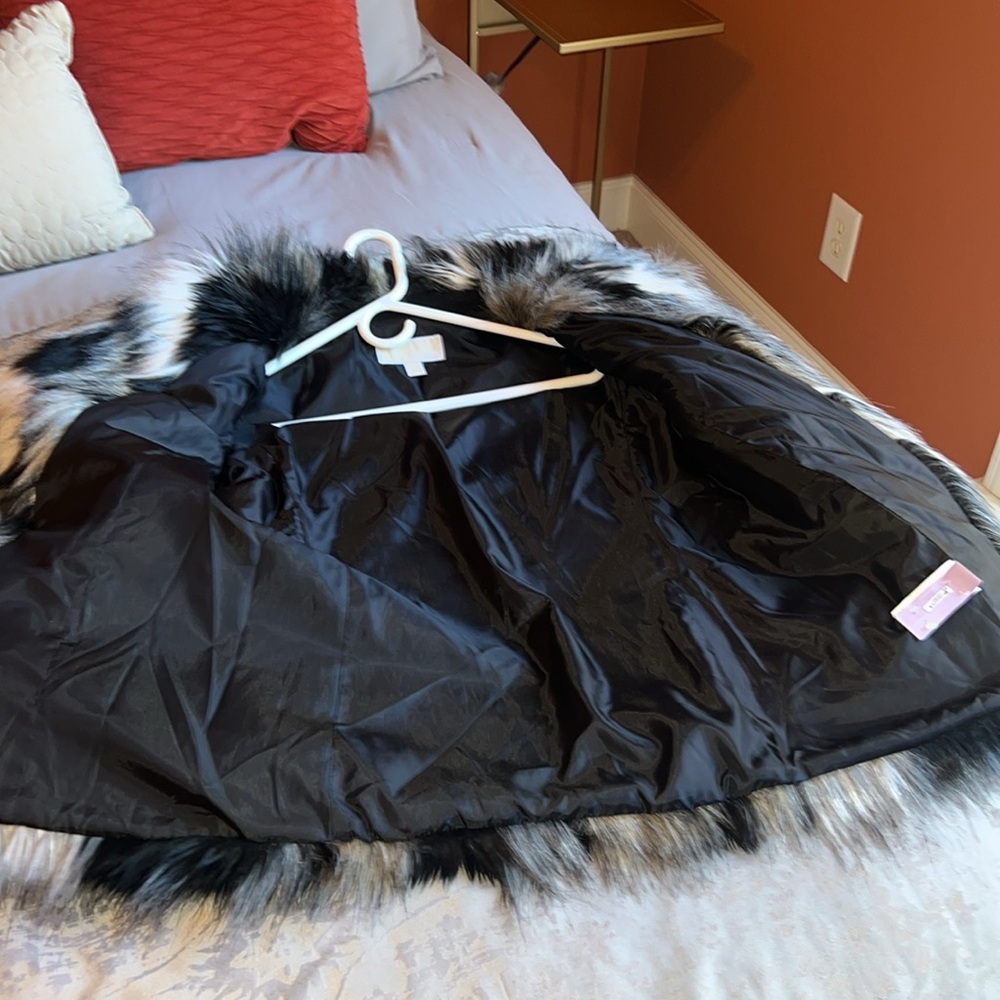 MK Faux Fur Jacket - Picture 6 of 8